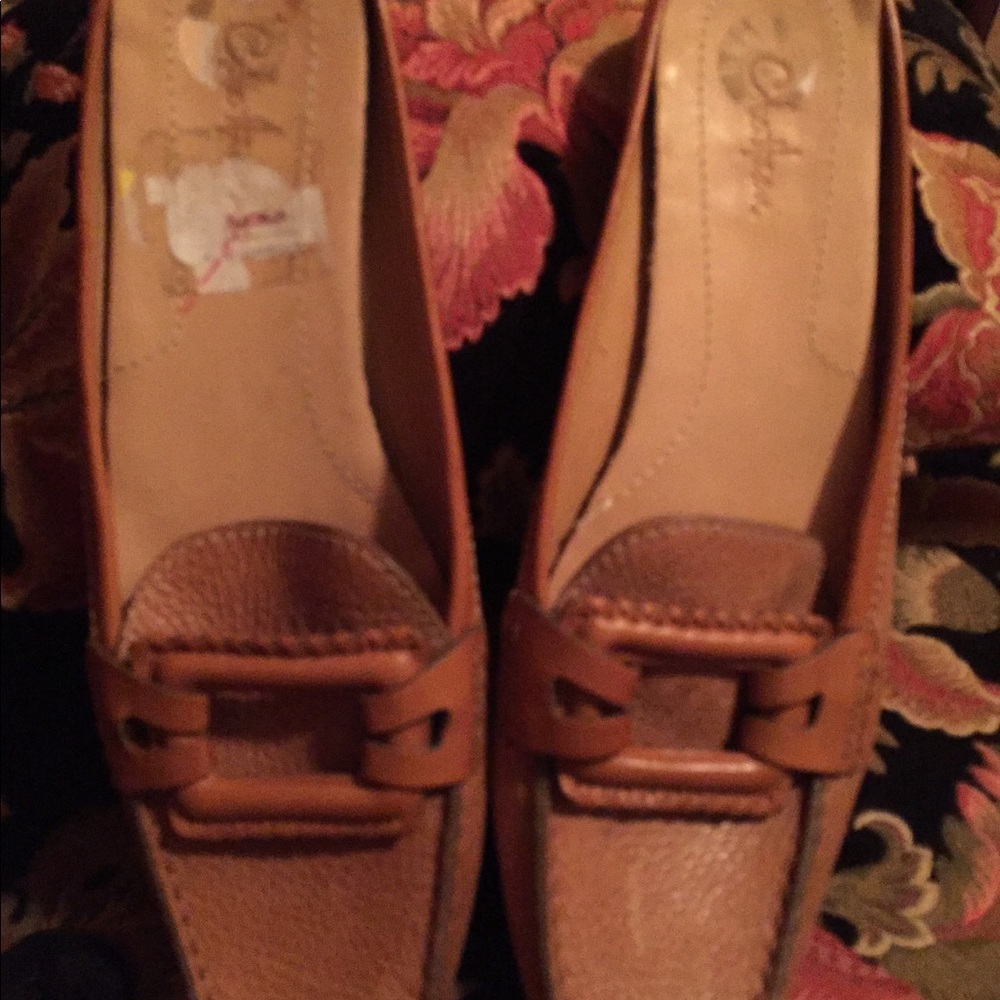 Ladies shoes